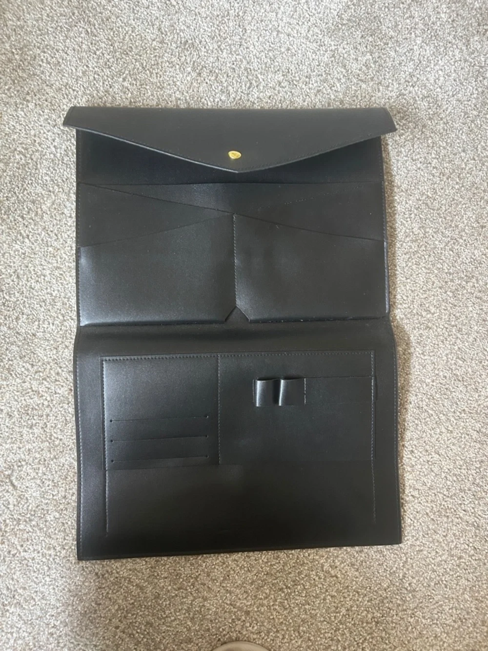 Glass Ladder & Co The Megan Portfolio Clutch in Black